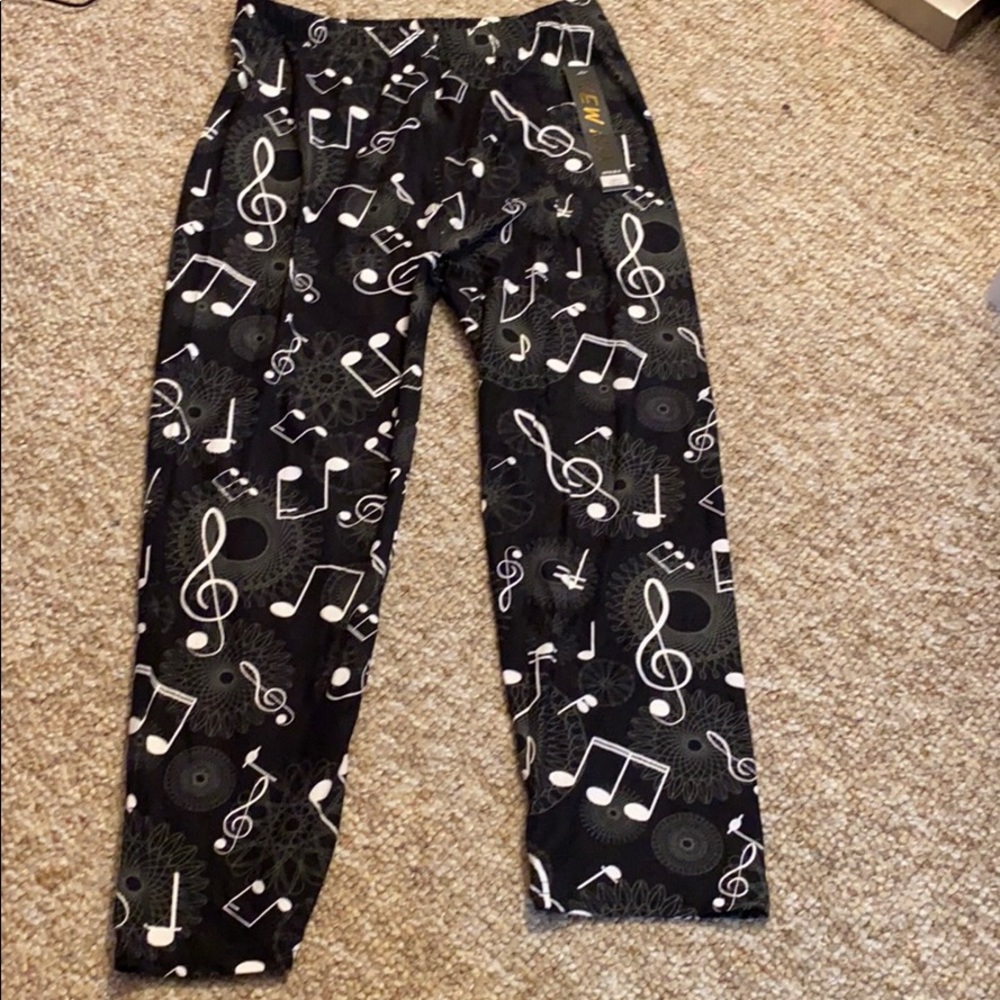 New mix capri leggings